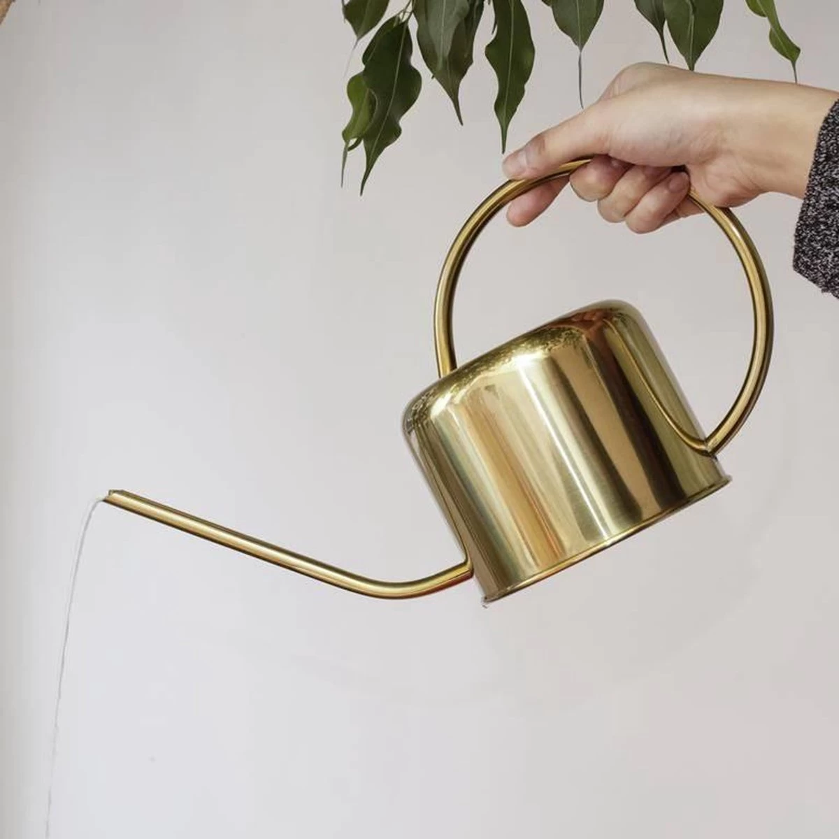 Kikkerland Vintage Gieter - Plantengieter Voor Binnen - Goud - 1,2L - Retro - Metaal - Afbeelding 4