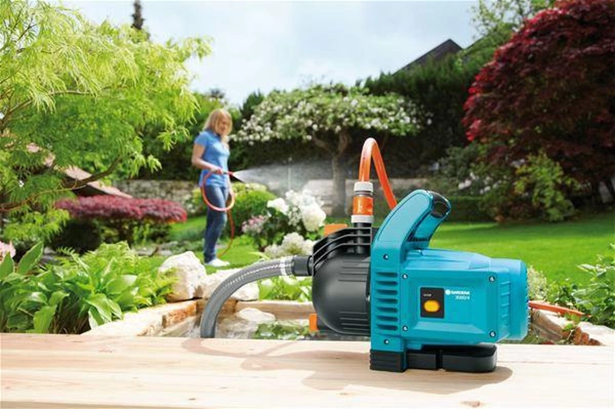 GARDENA - Classic Besproeiingspomp 3000/4 Compleet - Waterpomp - Incl. 3.5 M Aanzuigslang En 20 M Slang - Afbeelding 5