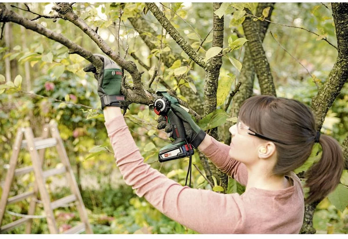 Bosch AdvancedCut 18 Microkettingzaag - Met 1 X 18 V Accu En Lader - Afbeelding 3